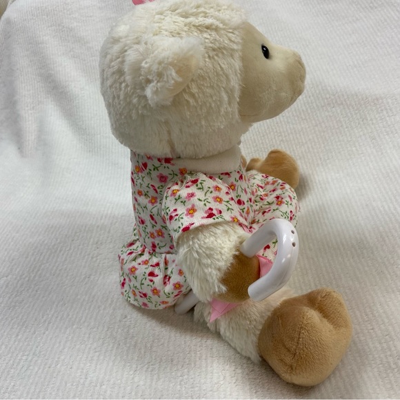 Cuddle Barn Mary Had A Little Lamb Singing Lamb - Picture 4 of 8